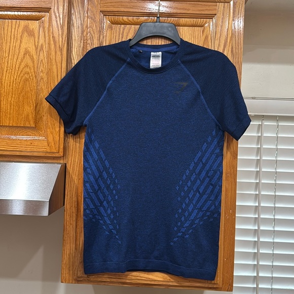 MEN’s Gymshark fitted workout tee in size SMALL (36-38) - Picture 1 of 7